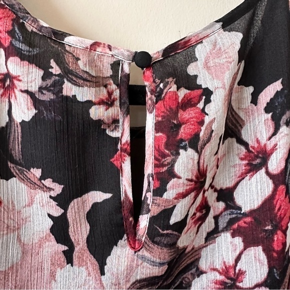 VINCE Camuto-Dark Floral Sheer Puff Sleeve Spring/Summer Blouse (Size:Large) - Picture 8 of 10